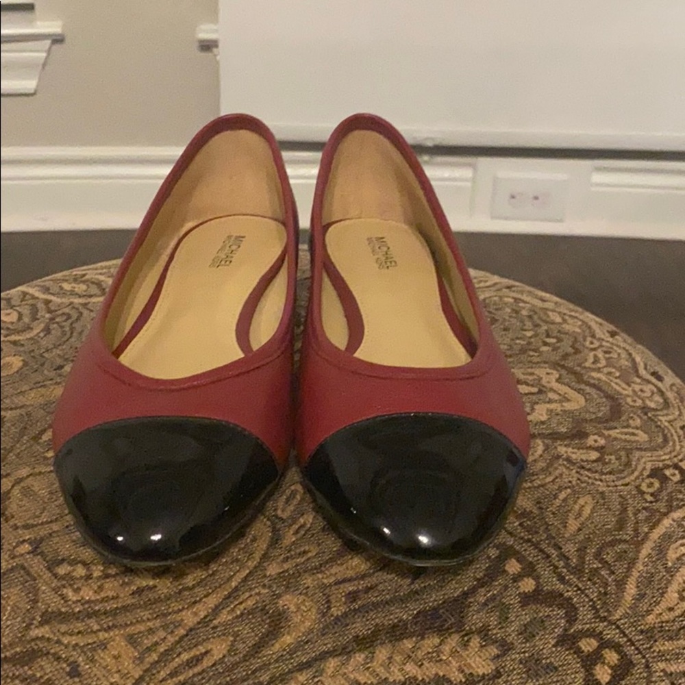 Micheal kors flats - Picture 2 of 8